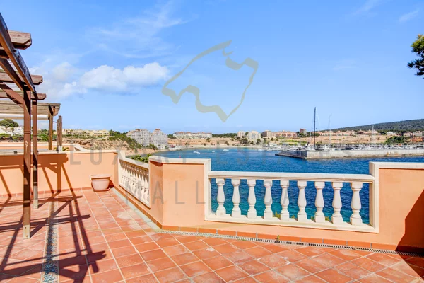 wohnung in erster meereslinie mit grossen terasse in santa ponsa 9