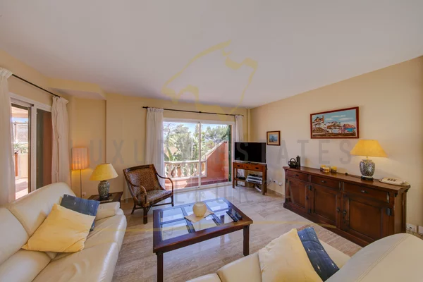 wohnung in erster meereslinie mit grossen terasse in santa ponsa 1