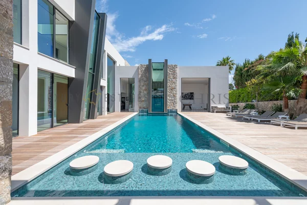 villa de diseño en santa ponsa con mucha privacidad 2