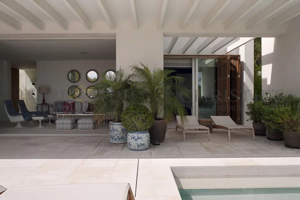 villa in costa dels pins 35
