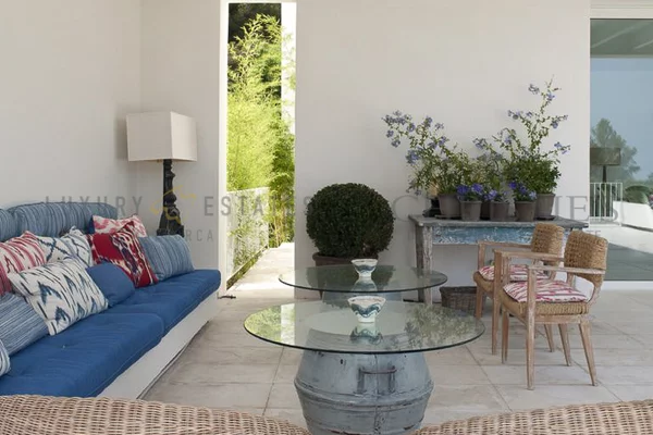 villa in costa dels pins 32