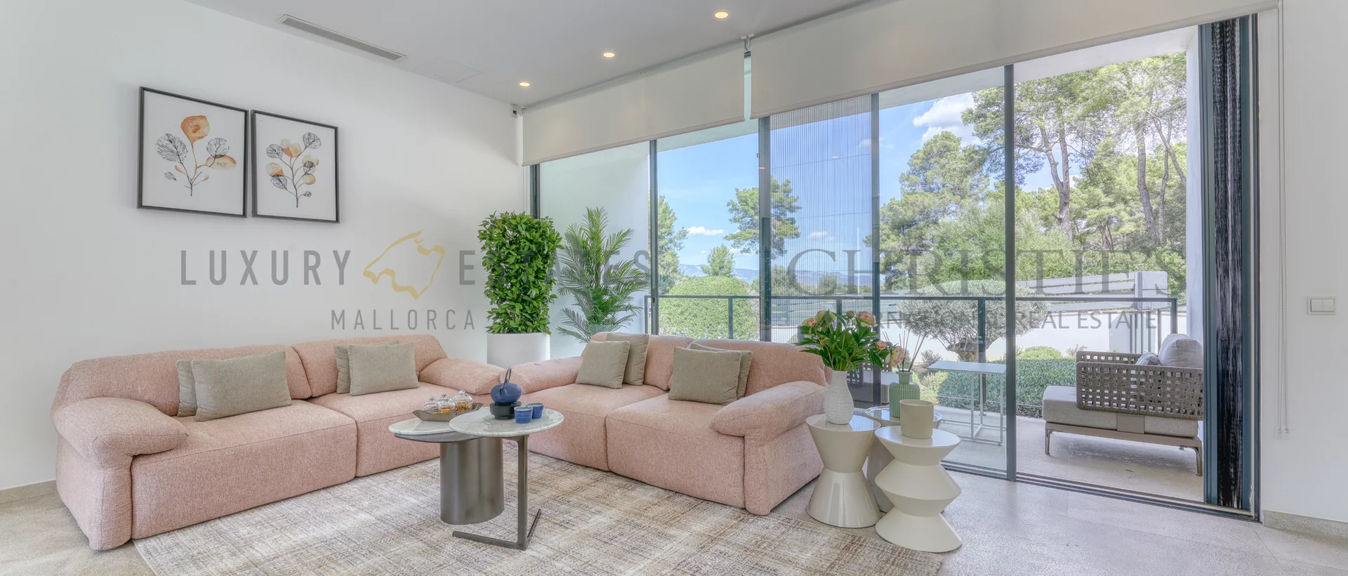 contemporary villa in son vida 3