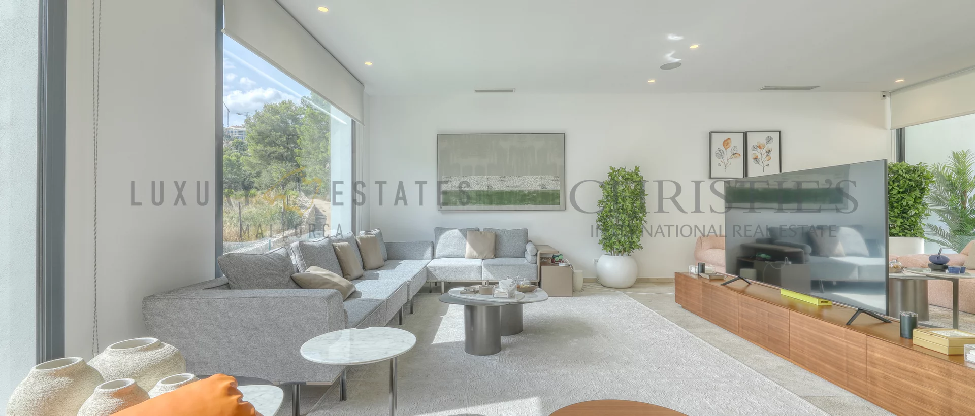 contemporary villa in son vida 4