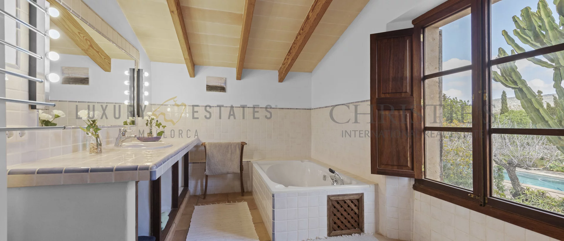 finca histórica de estilo rústico en santanyí  10