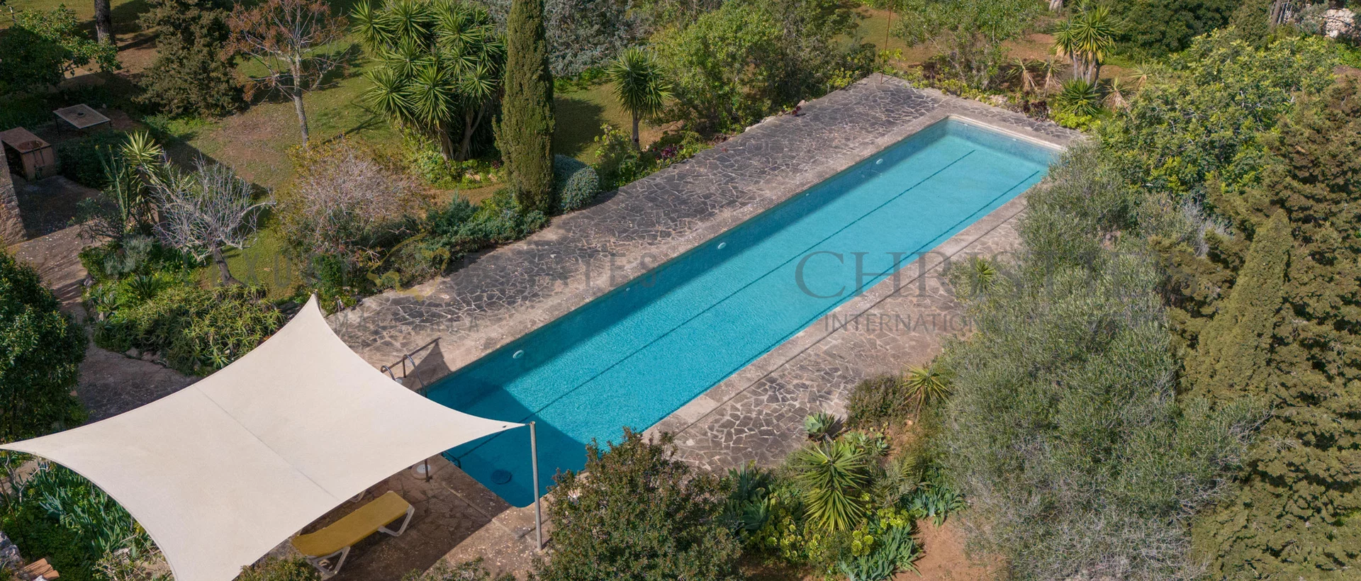 finca histórica de estilo rústico en santanyí  18