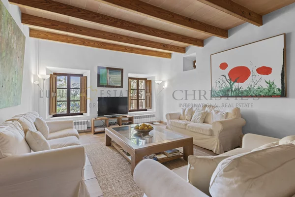 finca histórica de estilo rústico en santanyí  5