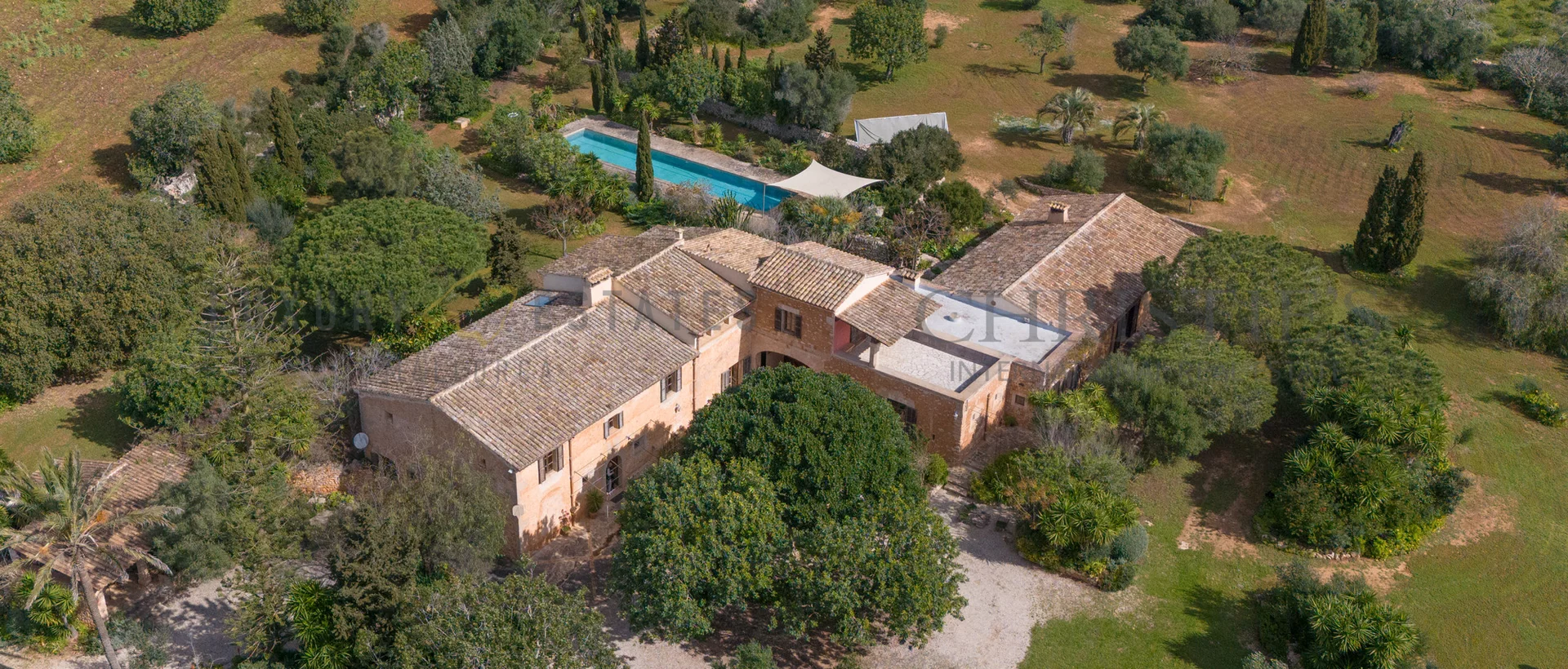 historic rustic finca in santanyi  22