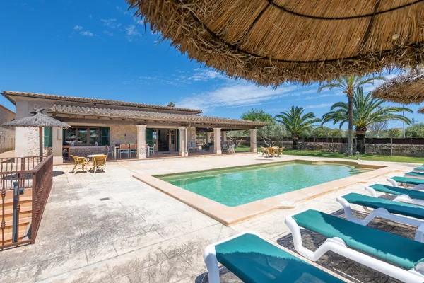 finca en santanyi con licencia de alquiler y piscina 1