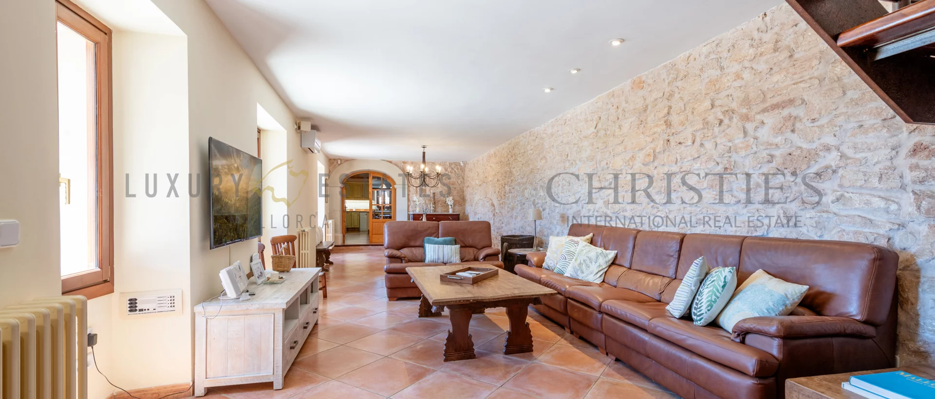 country house in centre of santanyi with rental license