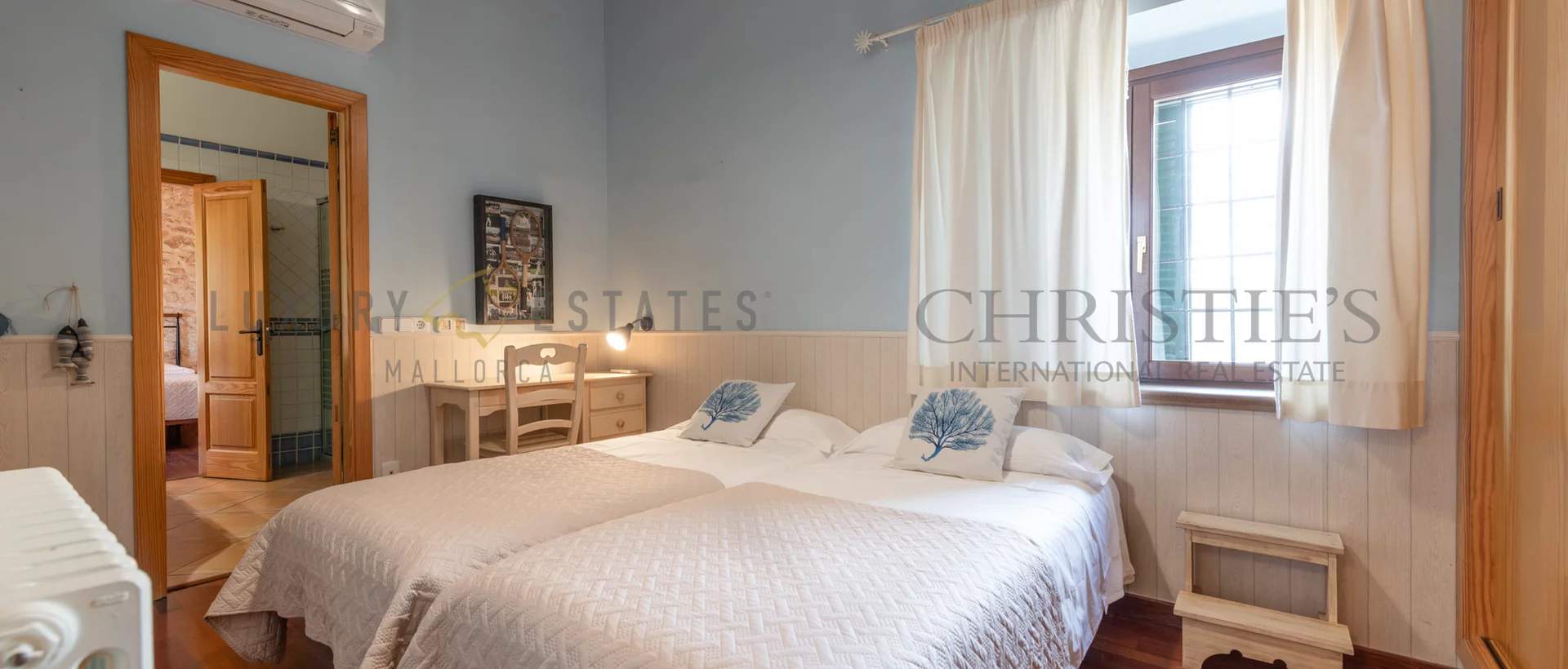 country house in centre of santanyi with rental license